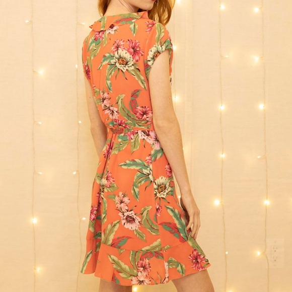 Aritzia Sunday best peach savoy wrap dress with floral print size 0 - Picture 2 of 5